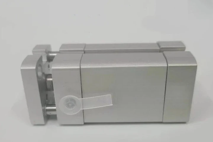 

Совершенно новый вакуумный цилиндр ADNGF-20-20-P-A 554223. Экспресс-доставка.