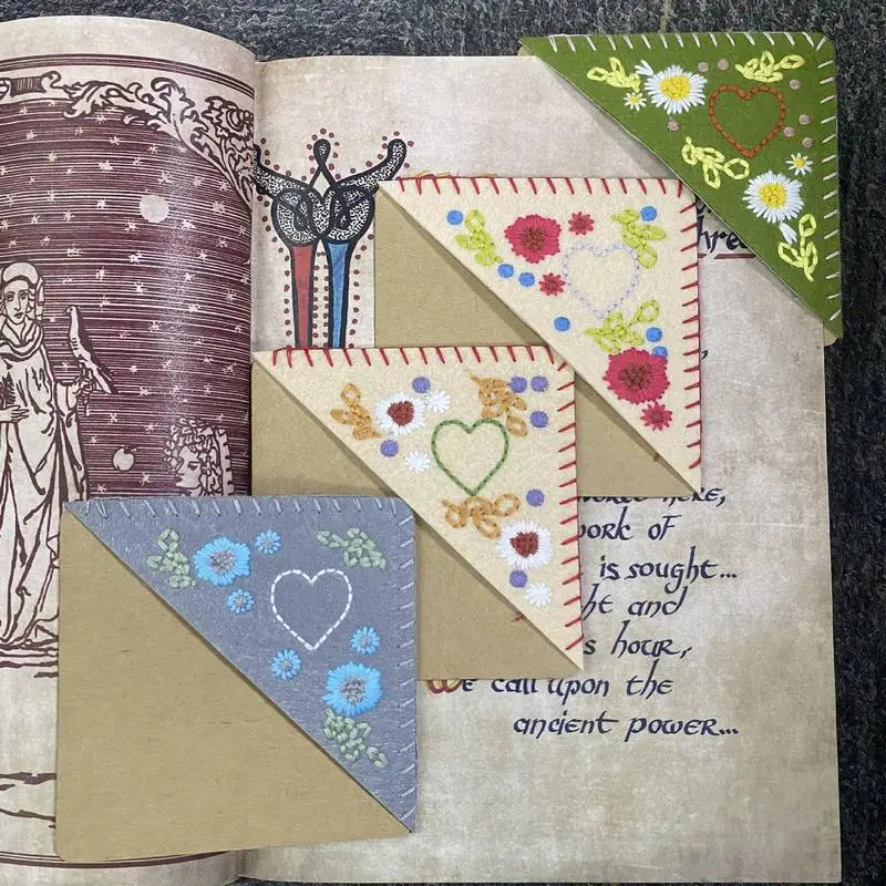 Embroidered Bookmark Corner Felt Page Mark Hand Stitched Triangle Corner Book Mark Corner Page Bookmark For Book Reading Lovers