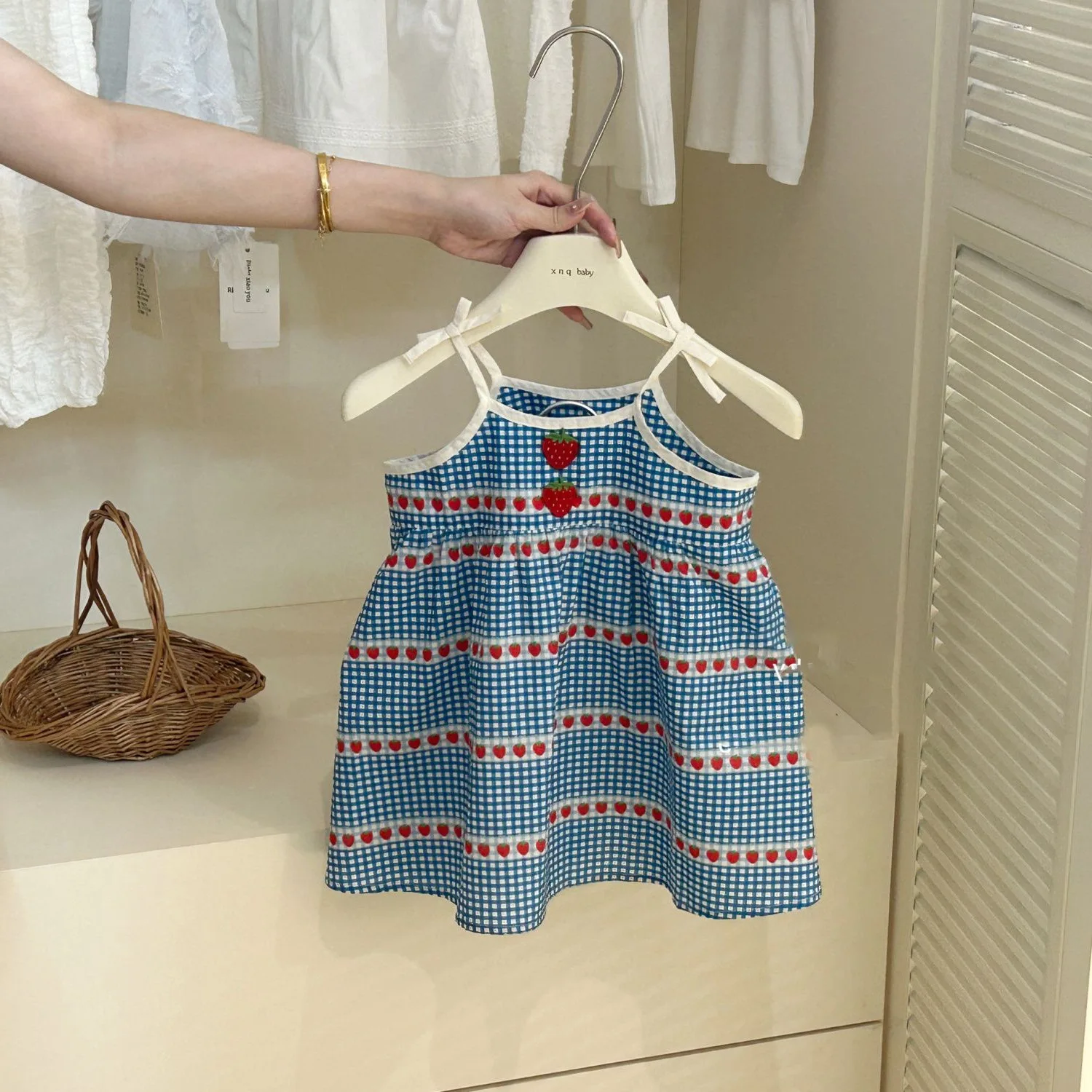 Girls' Summer Dress Baby's Stylish Children's Korean Version Strawberry Son Beach Princess Fashion and Cool Dress