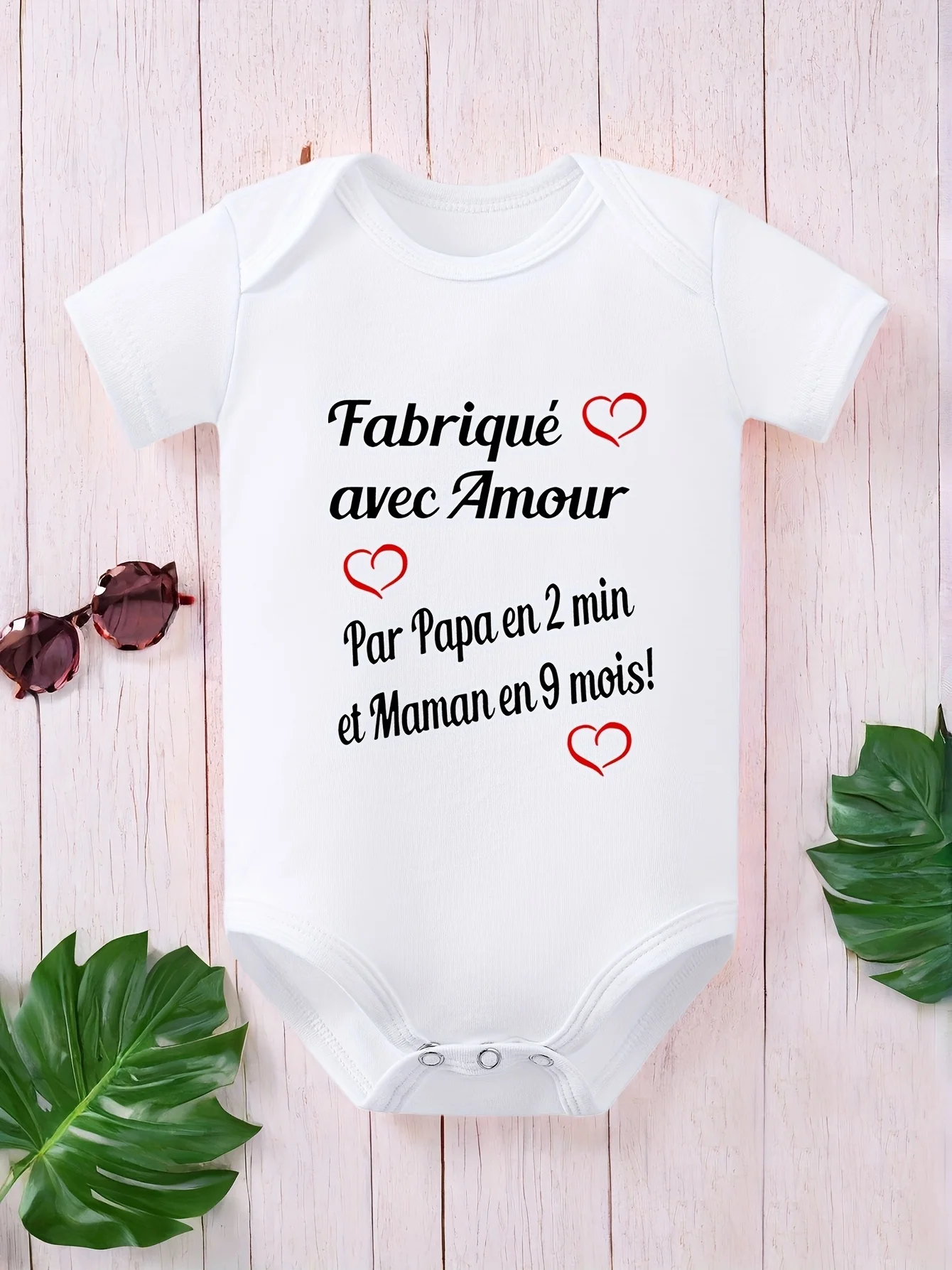 

"Made With Love By Dad In 2 Minutes And Mom In 9 Months!" Humorous Slogan Print Baby Triangle Bodysuit, Baby Round Neck
