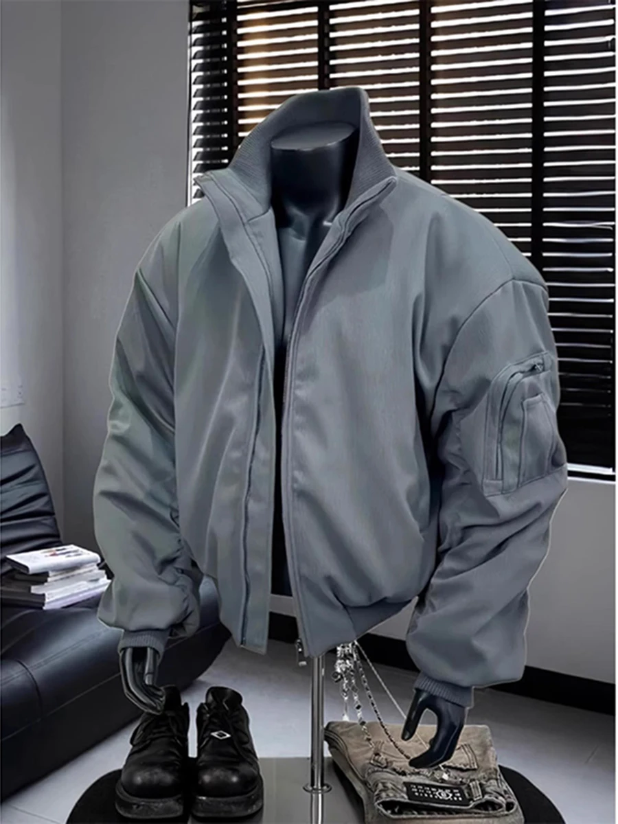 

Утепленная зимняя куртка-бомбер с воротником-стойкой, в американском ретро-стиле, свободного кроя, молодежная модная модель с длинными рукавами