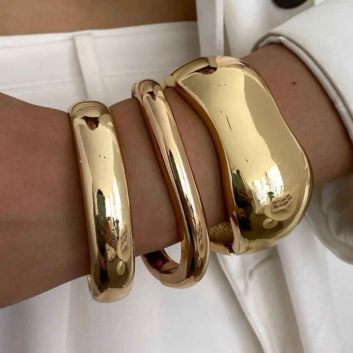 

SHIXIN Hip Hop Smooth Surface Irregular Wide Bracelet for Women Fashion Stackable Gold Color Opening Spring Bangle Party Jewelry