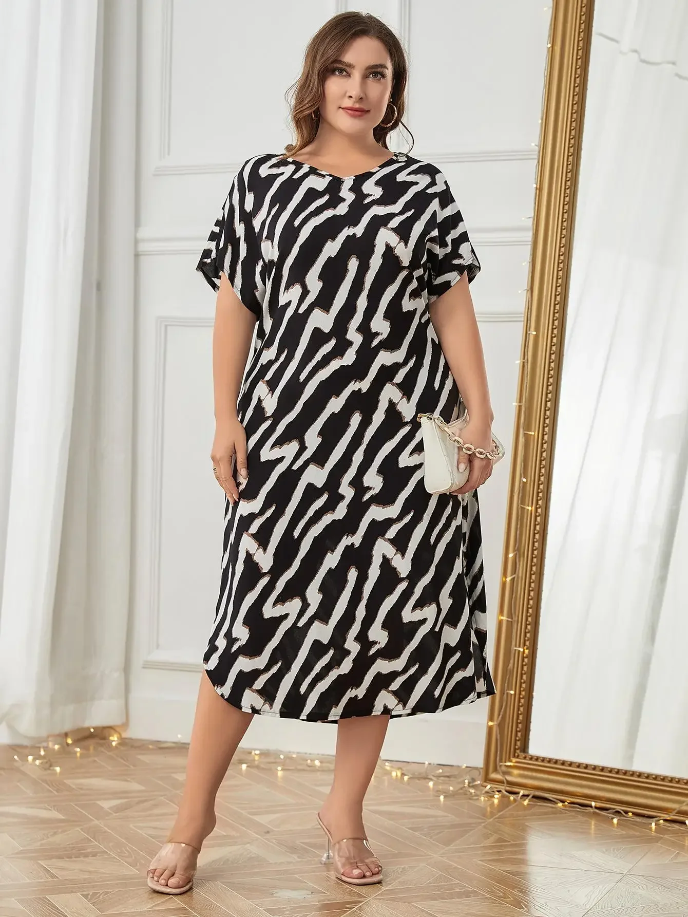 Zebra Print Plus Size Women\'s Nightgown Side Split Sleepwear V Neck Short Sleeves Nightdress Back V Cut Pajamas Dress Nightwear