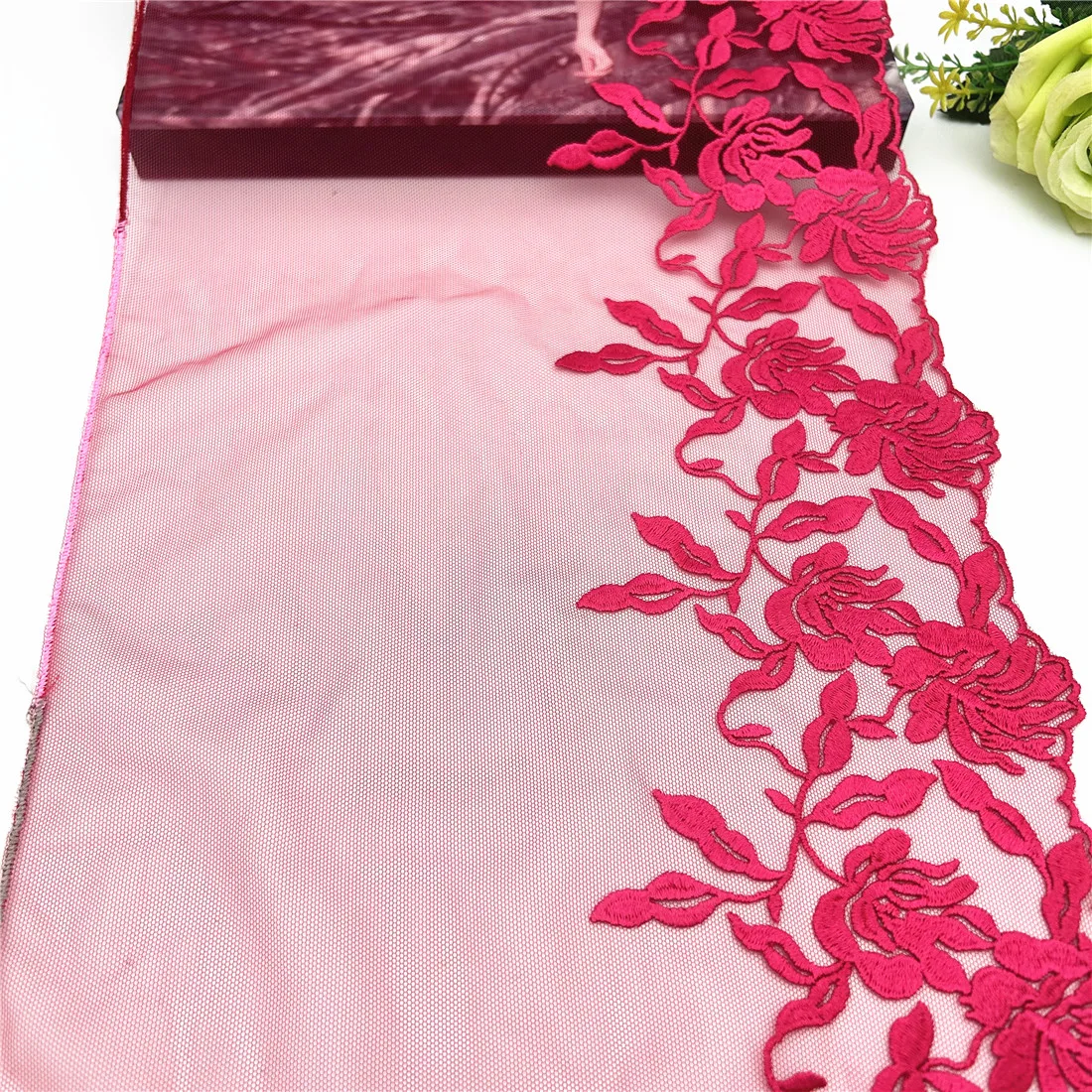 3y/lot Width 25cm Pink Red Non-Elastic Embroidery Lace Trim Clothing Accessories Dress Sewing Applique Costume Lace Wedding