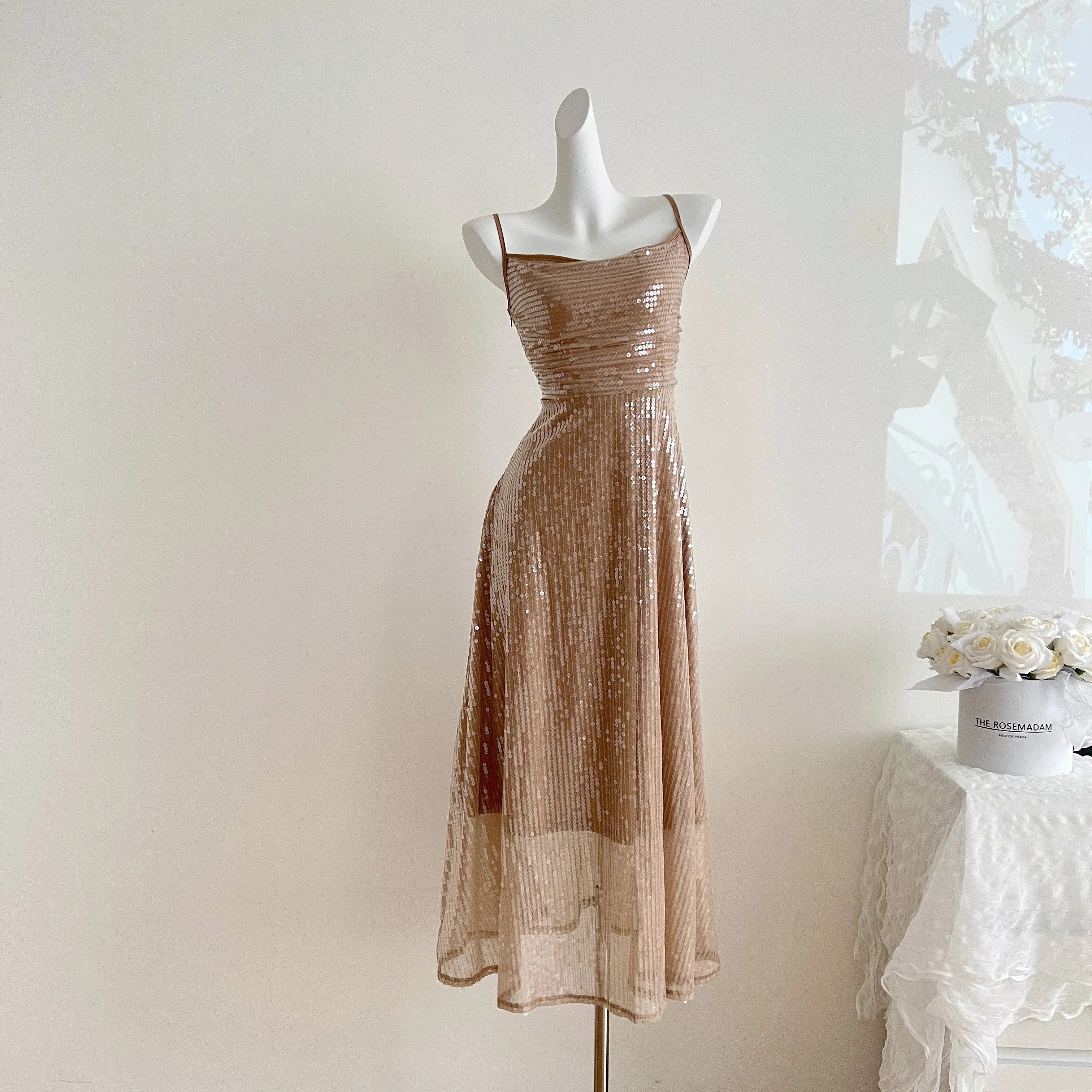 

Elegant Sexy Club Evening Party Birthday Dresses for Women Summer Sleeveless Spaghetti Strap Backless Sequined Long Dress