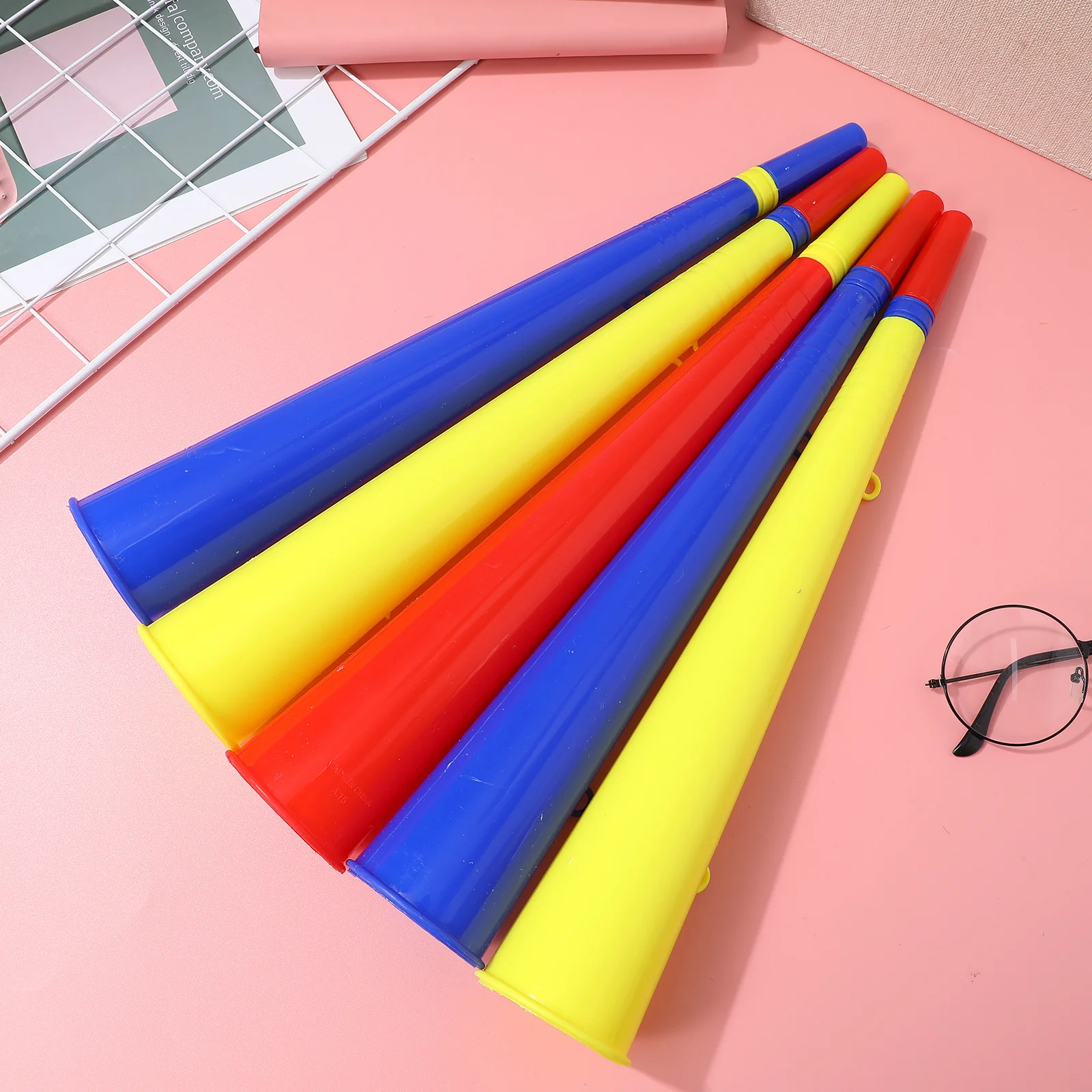 

5pcs Plastic Trumpet Noise Makers Stadium Football Game Horn Party Cheering Props Sports Fans Crowd Support Fun