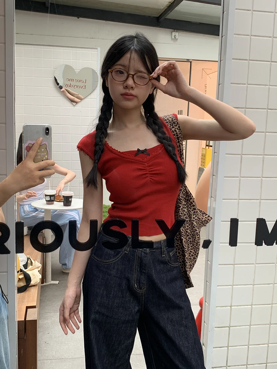 T-shirt rossa lavorata a maglia ort Sve da donna Faionable Summer Trendy oulder Fit Abbigliamento casual Pendolarismo Sle Top dimagrante