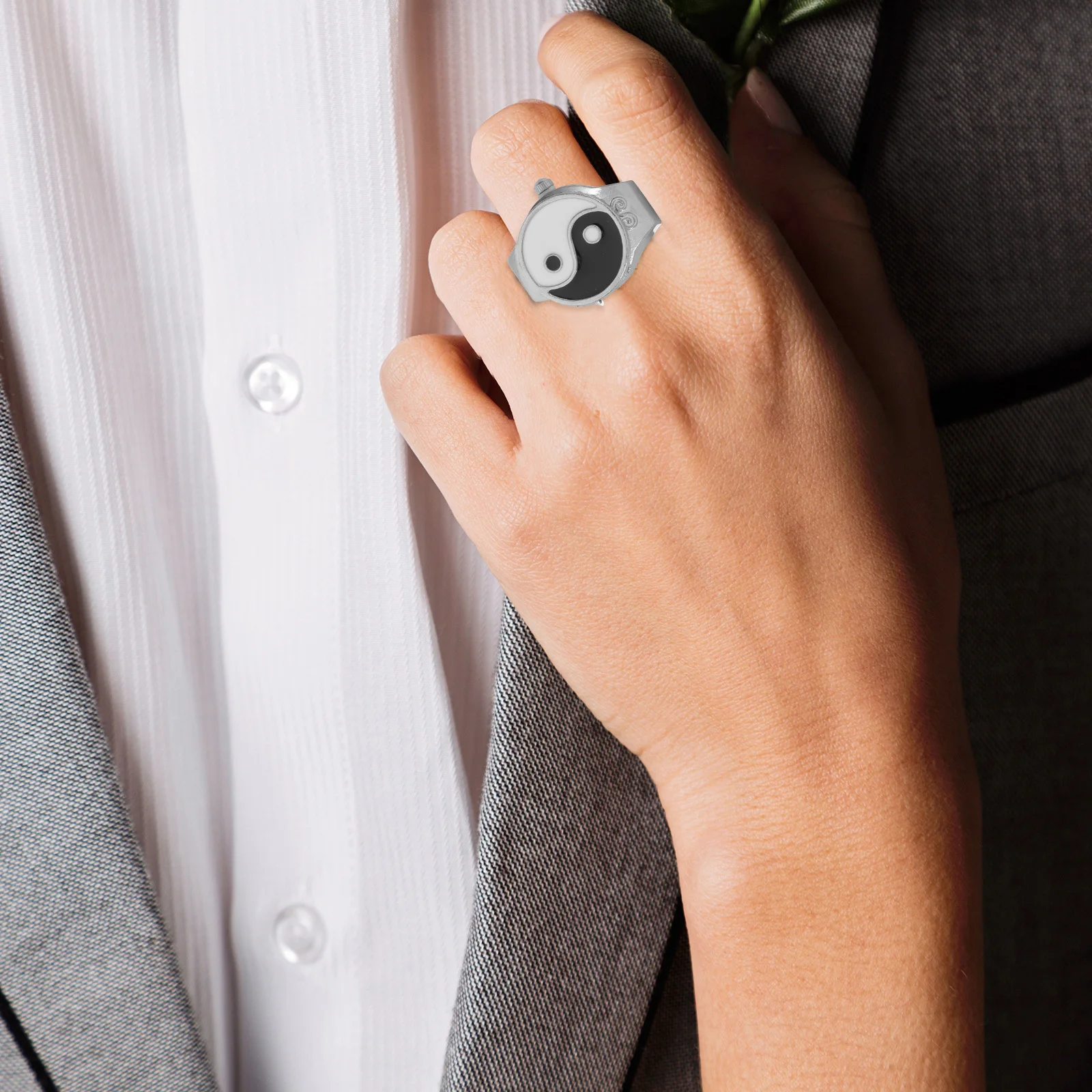 

1pc Eight Tri-Grams Design Metal Finger Ring Watch Casual Numerals Watch Festival Gift Retro Style