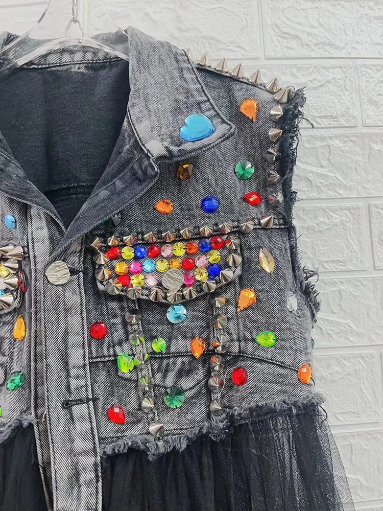 DEAT Women Denim Vest Mesh Spliced Rivet Lapel Single Breasted Sleeveless Burrs Gray Loose Coat 2024 Autumn New Fashion 29L1177