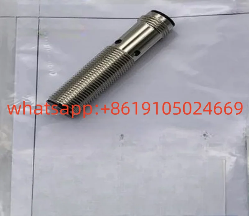 

New Original Sensor E2B-S08KN04-MC-B1