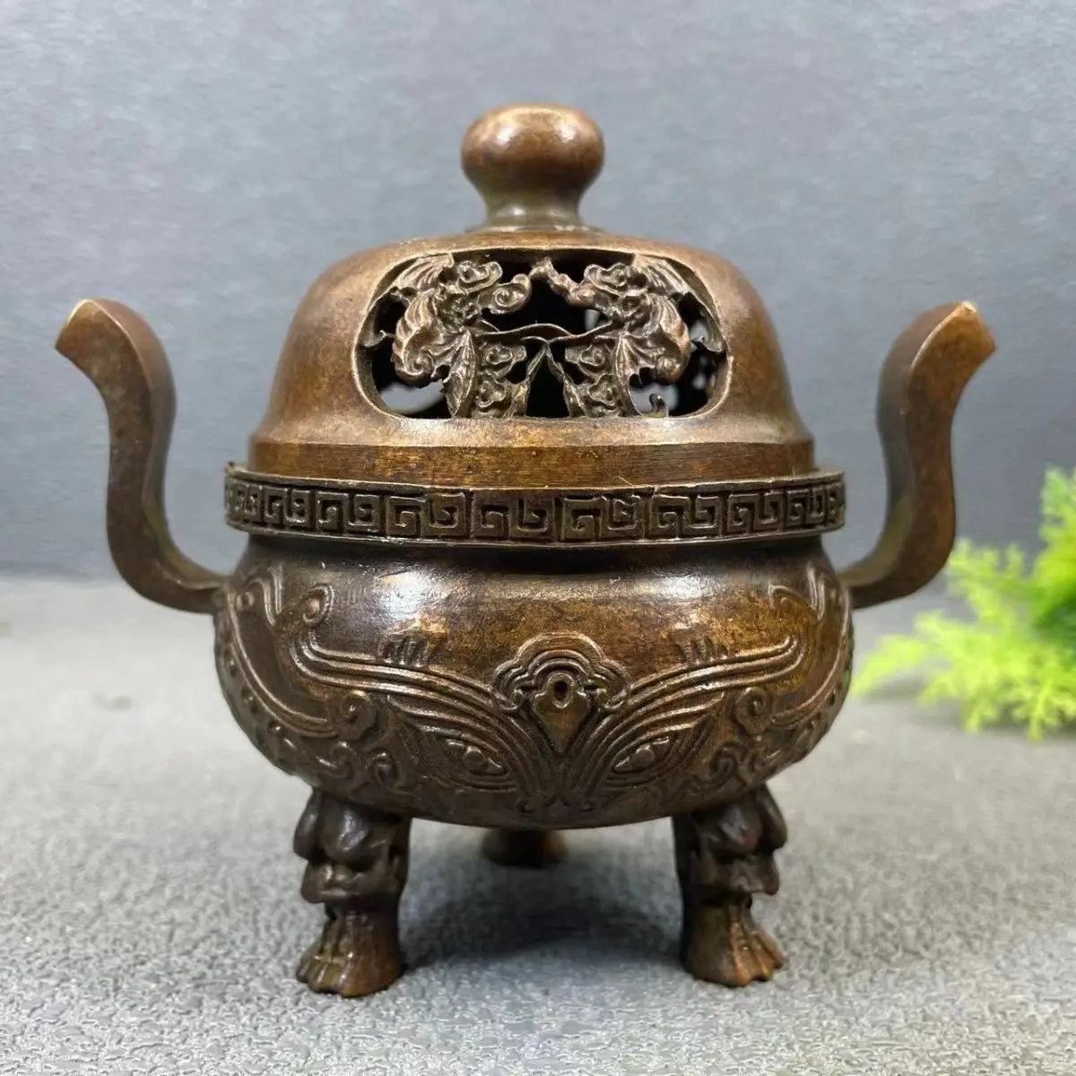 Retro mythical beast with three legs and two ears Incense Burner Statue for Tea Home Decor Ornaments