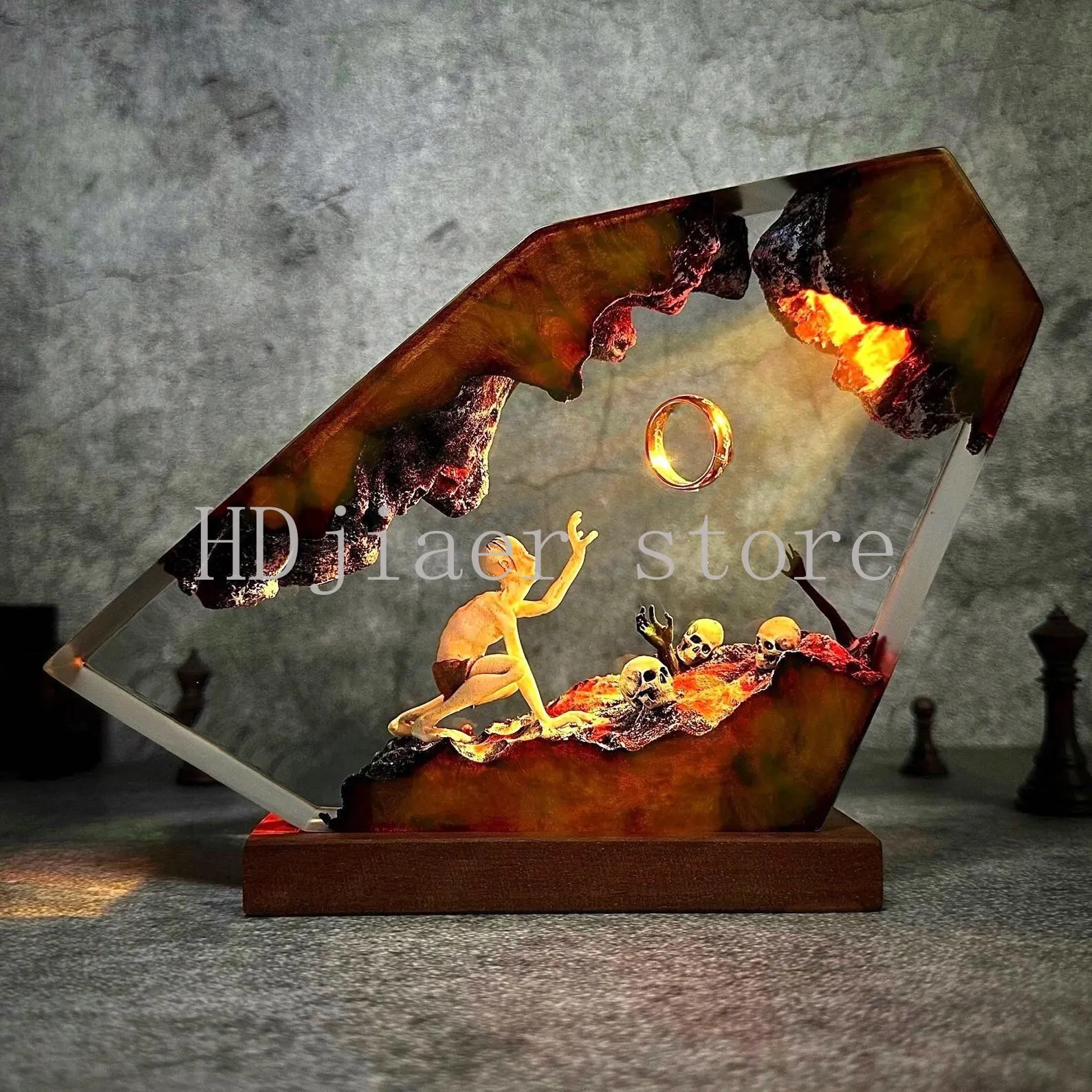 

Gollum's Treasure! The Power Ring Epoxy Resin Lamp, Illuminating the Fantasy Halloween Night
