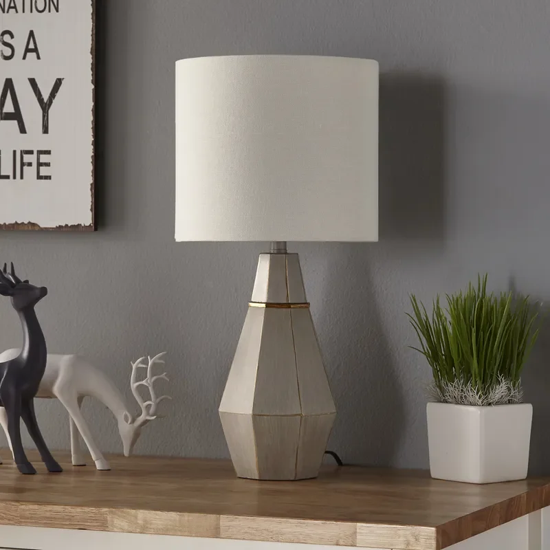 Nordic Creative Diamond Table Lamps Modern Minimalist Living Room Decor Bedroom Warm Atmosphere Led Lights Study Book Lighting