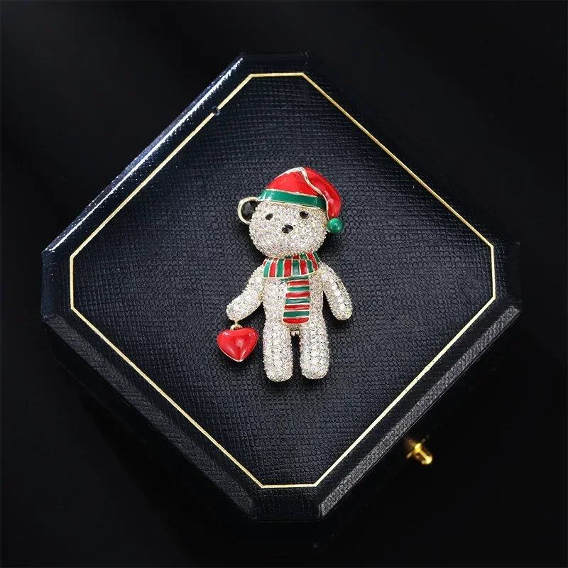 

High-end Christmas festive atmosphere accessory brooch with copper inlaid zircon bear and elegant pin buckle