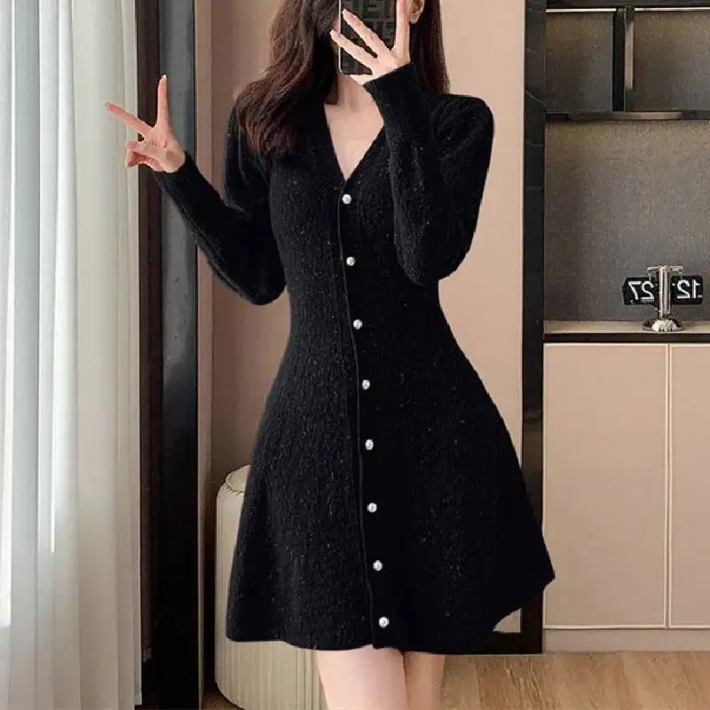 فستان كوري أنيق بخصر على شكل حرف A للنساء أنيق بياقة على شكل V وصدر واحد فستان محبوك نحيف موضة أحمر قصير للحفلات