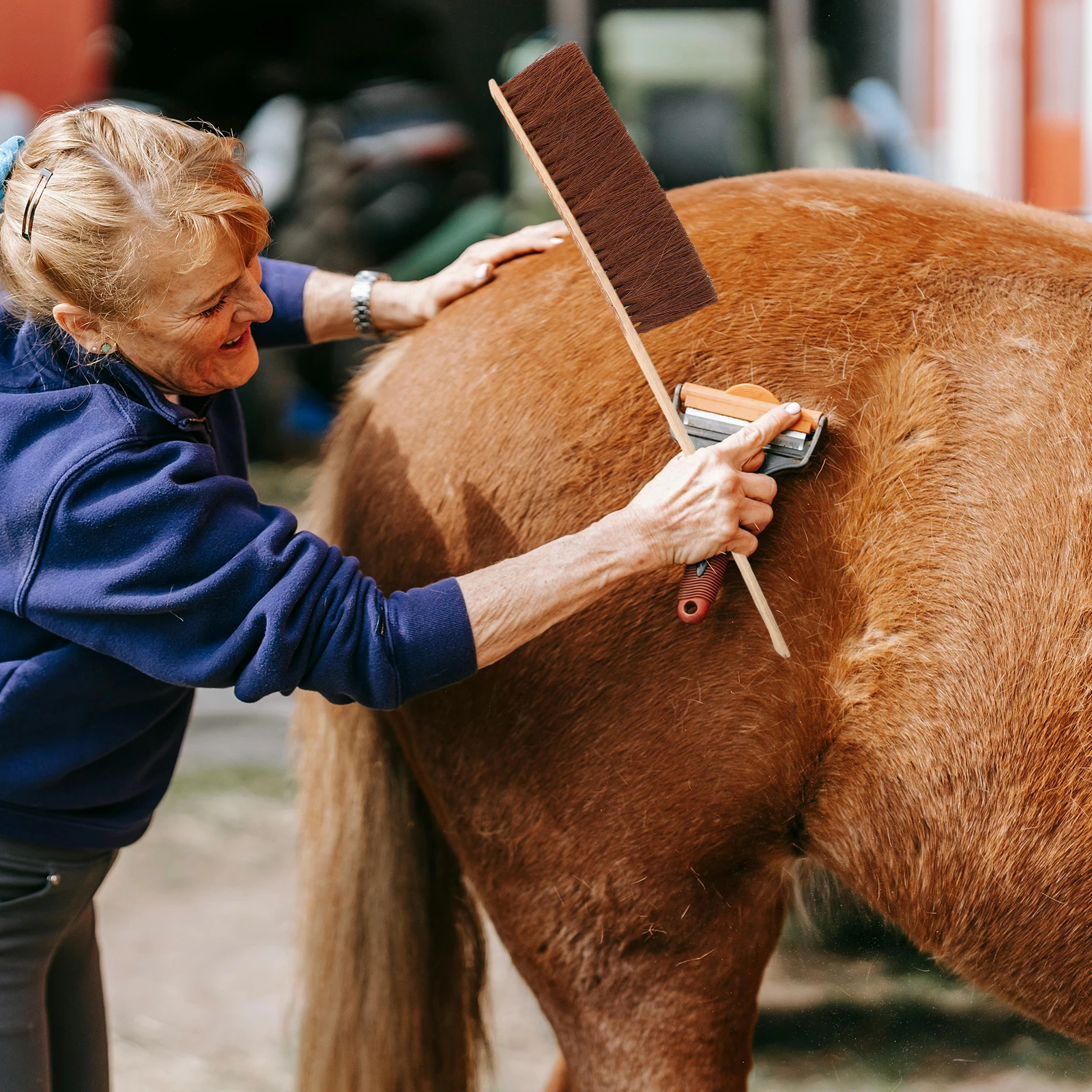 

Horse Cleaning Brush Bamboo Palm Fiber Pet Grooming Tool For Body Legs Face Soft Durable Lightweight Portable Horse
