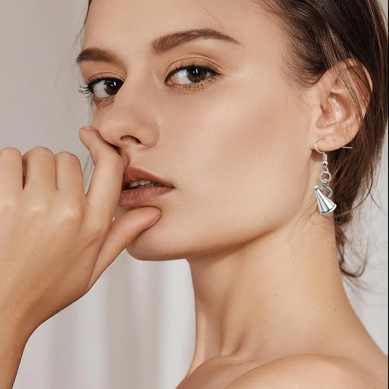 60 pçs megafone alegria encantos vintage alto-falante megafone cheerleading balançar pingentes para diy colar pulseira jóias fazendo