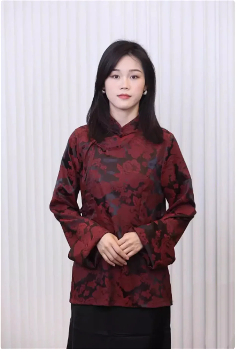 

New Chinese style women's Tibetan robe with jacquard shirt and ethnic style Tibetan clothing