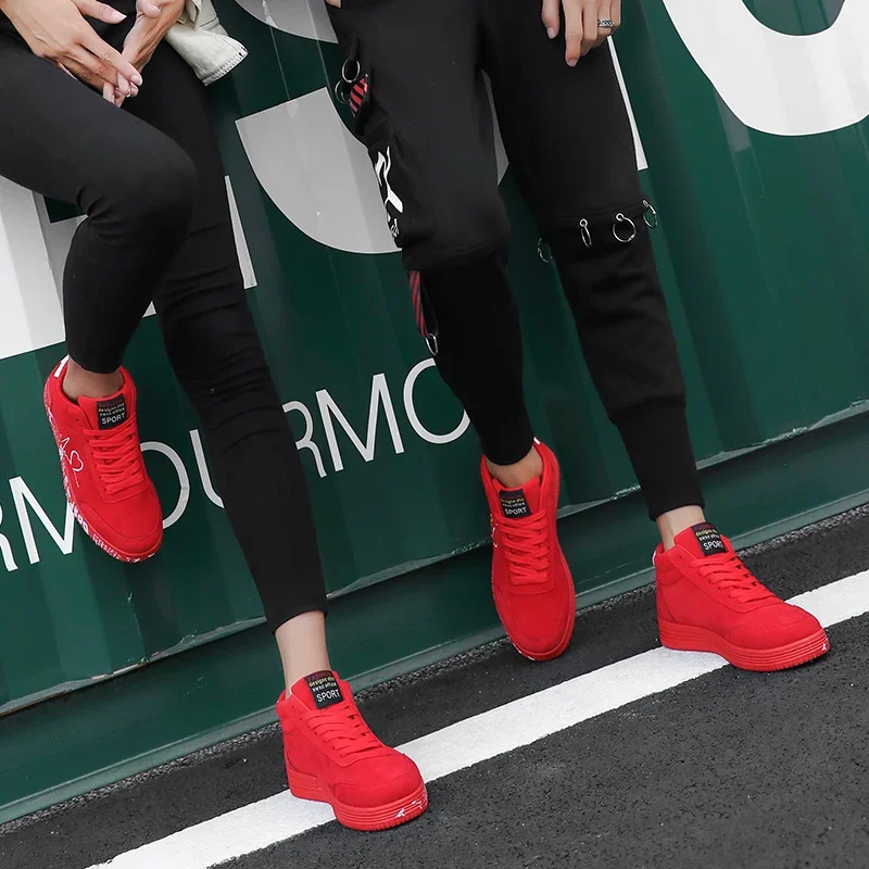 Scarpe sportive casual rosse da donna Comode scarpe sportive leggere da tennis per coppia da uomo Nuove scarpe vulcanizzate taglie forti