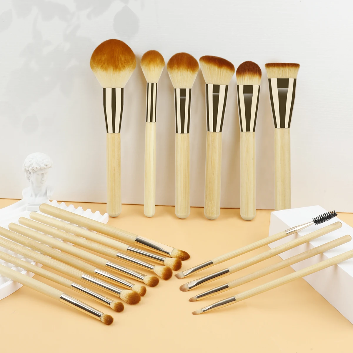 RANCAI 18 PCS Makeup Brushes Sets Wood Cosmetic Eyeshadow Foundation Powder Blush Eye Make Up Brush Blending Beauty Tools Kits