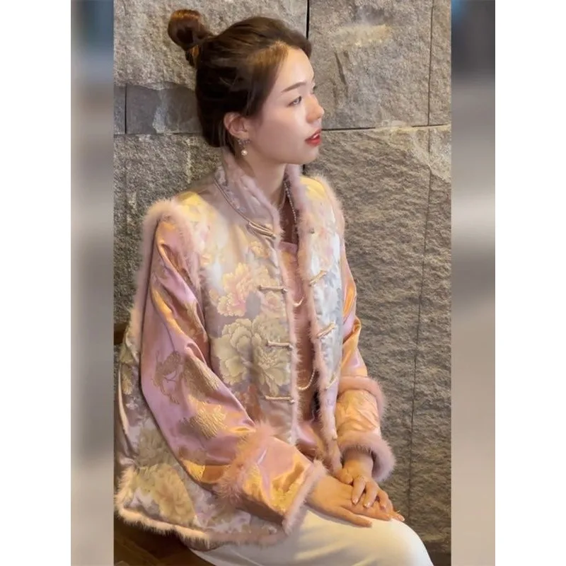 New Chinese-style Women's Winter Tang Suit Sense Sophistication Featuring Jacquard Stand-up Collar Button-up Vest Two-piece Top