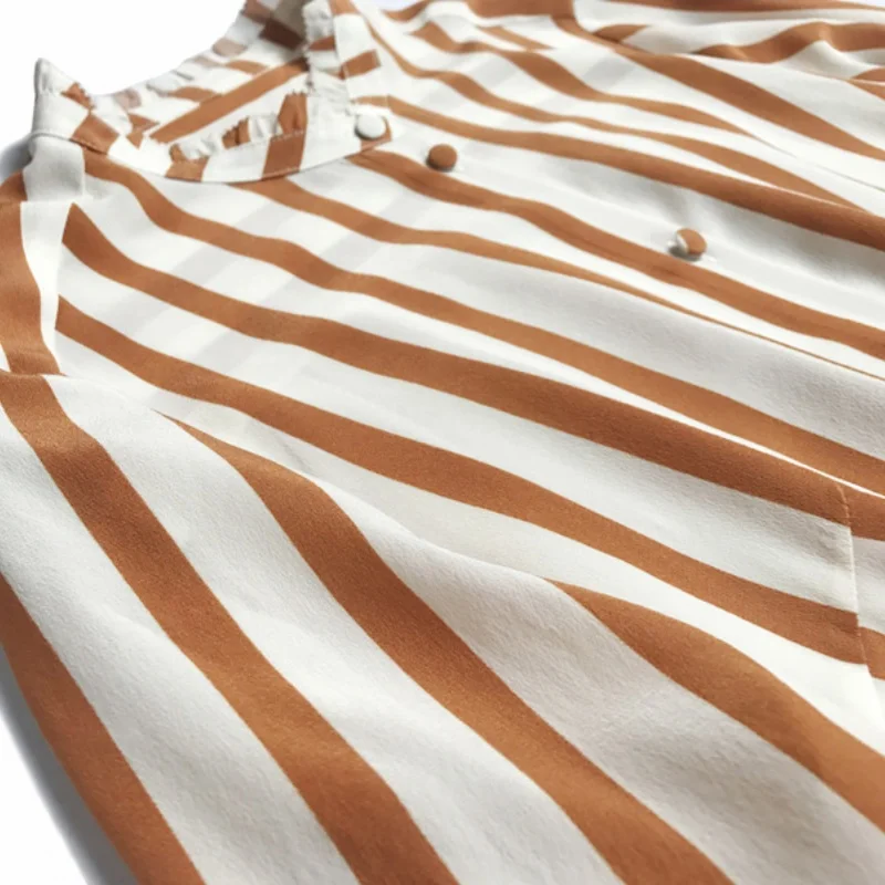 เสื้อไหมแท้ 100% ยี่ห้อ Birdtree ขนาด 18 มม. เสื้อเชิ้ตผ้าเครปสองชั้นลายทางสำหรับผู้หญิง ซักแบบ Sand Wash แขนยาว เสื้อลำลองรุ่นใหม่ปี 2025 รุ่น T5D309JF