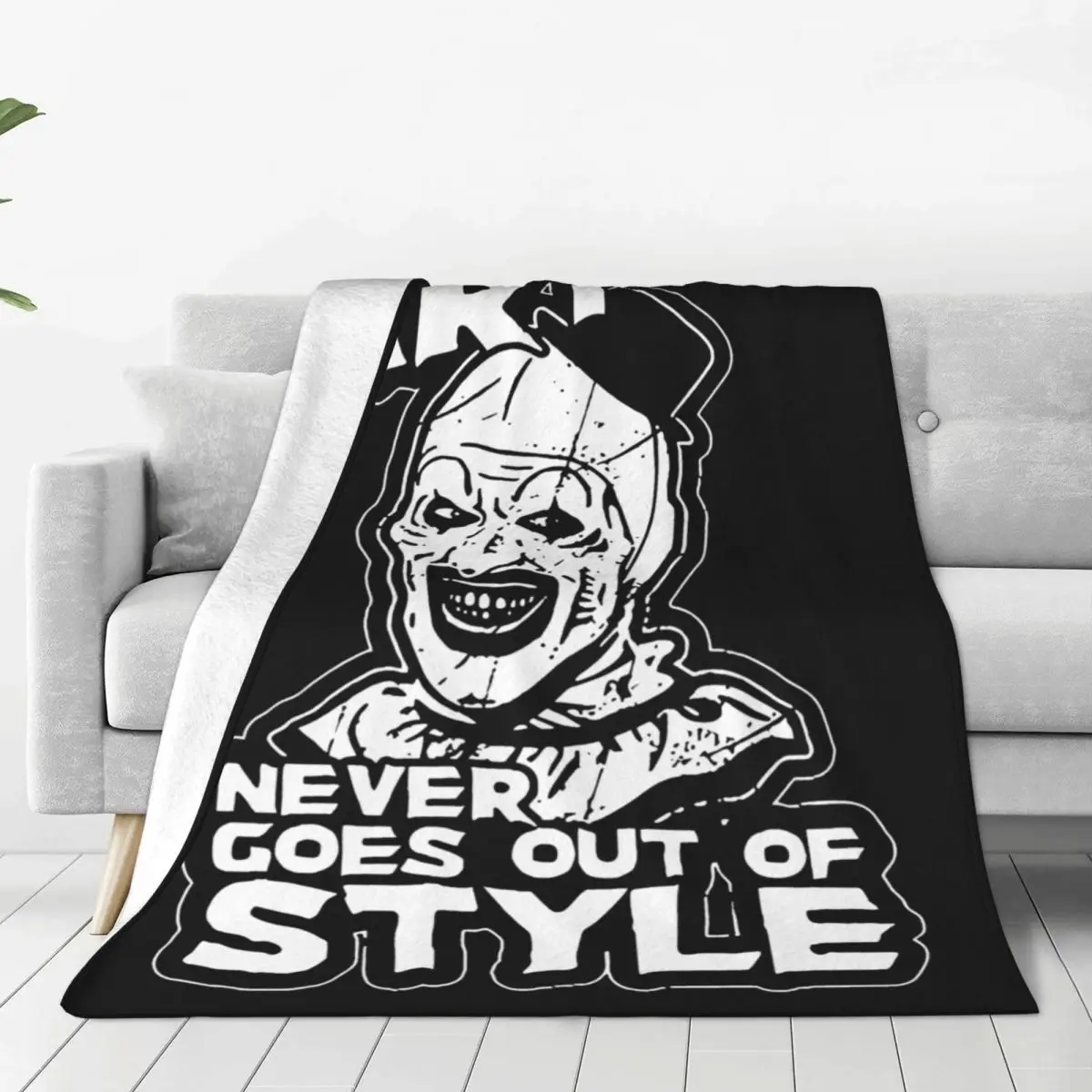 Soft Blankets Decorative The Terrifier Art The Clown Throw Blanket Flannel Bedspread For Living Room Funny Sofa Bed Cover