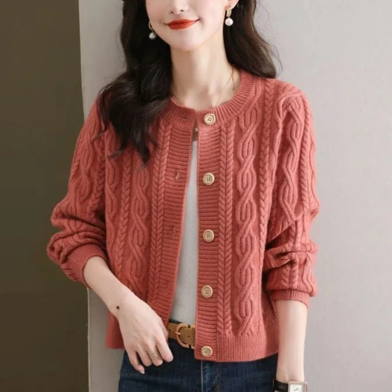 Autumn Outerwear for Small Men Paired with Knitted Sweaters for Women New Style for Reducing Age Short Style for Slim Sweaters