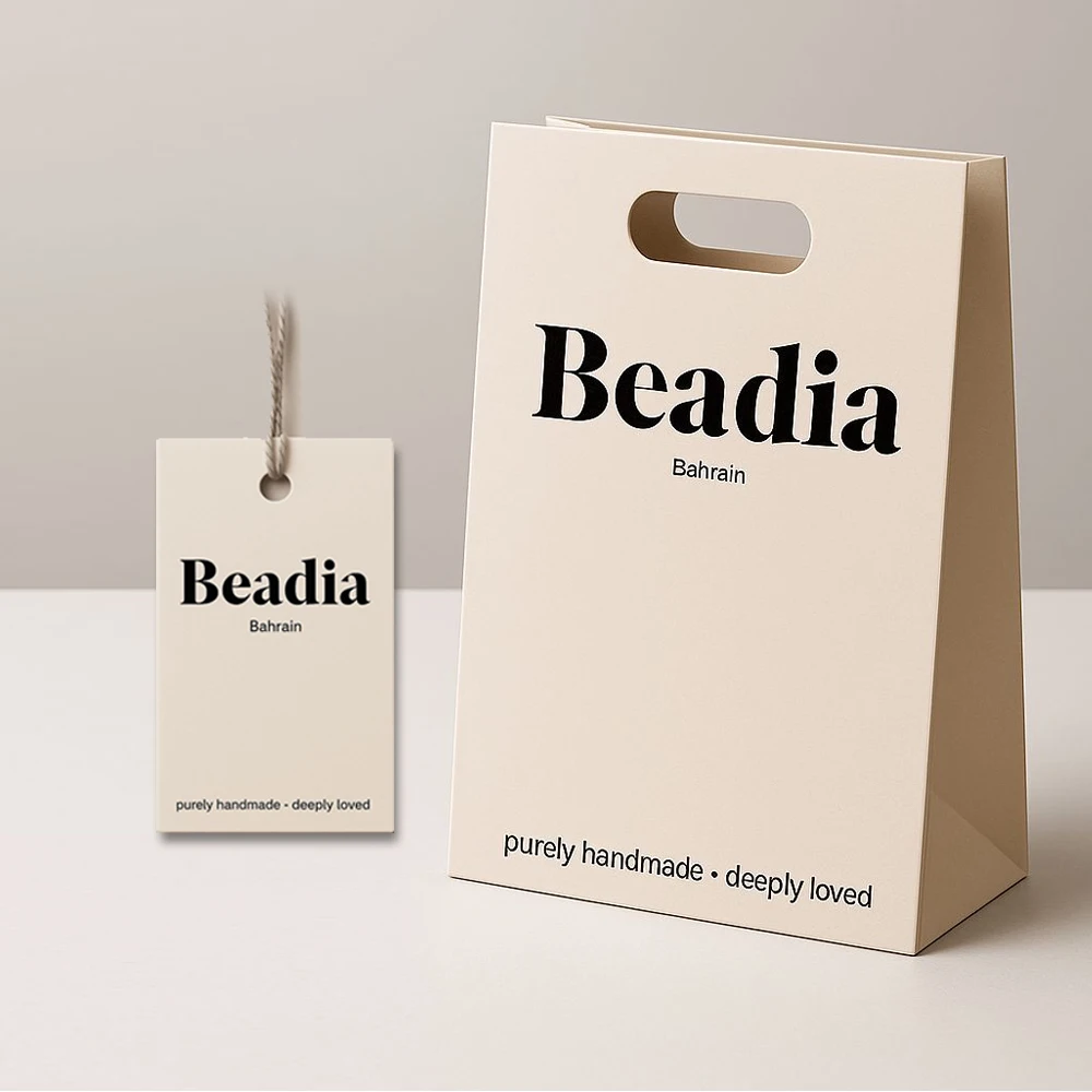 

Custom Business Gift bags 26X33X11cm and 9X5cm Thank you Tags with Logo Design Die-cut Handle Paper Packaging Shopping Bags for