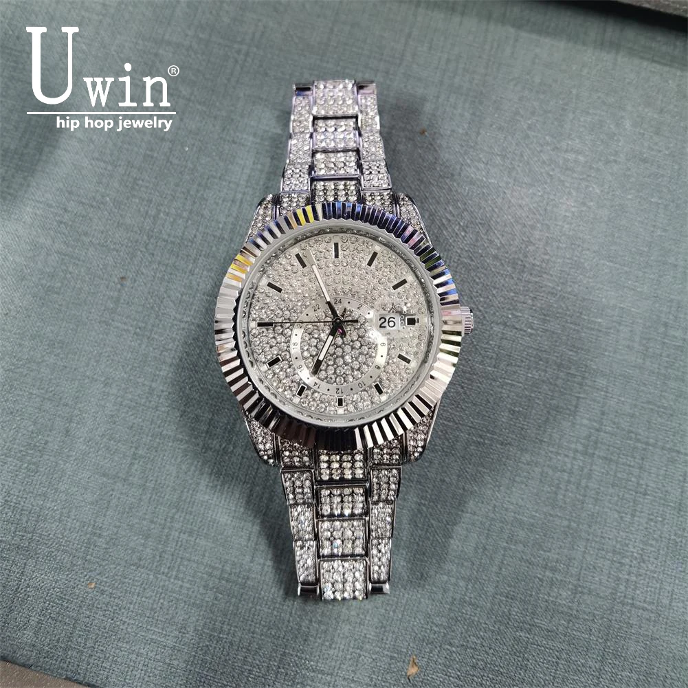 

Uwin Мужские часы Iced Out Кварцевые часы Роскошные высококачественные стразы Автоматическая дата Бизнес Водонепроницаемые наручные часы