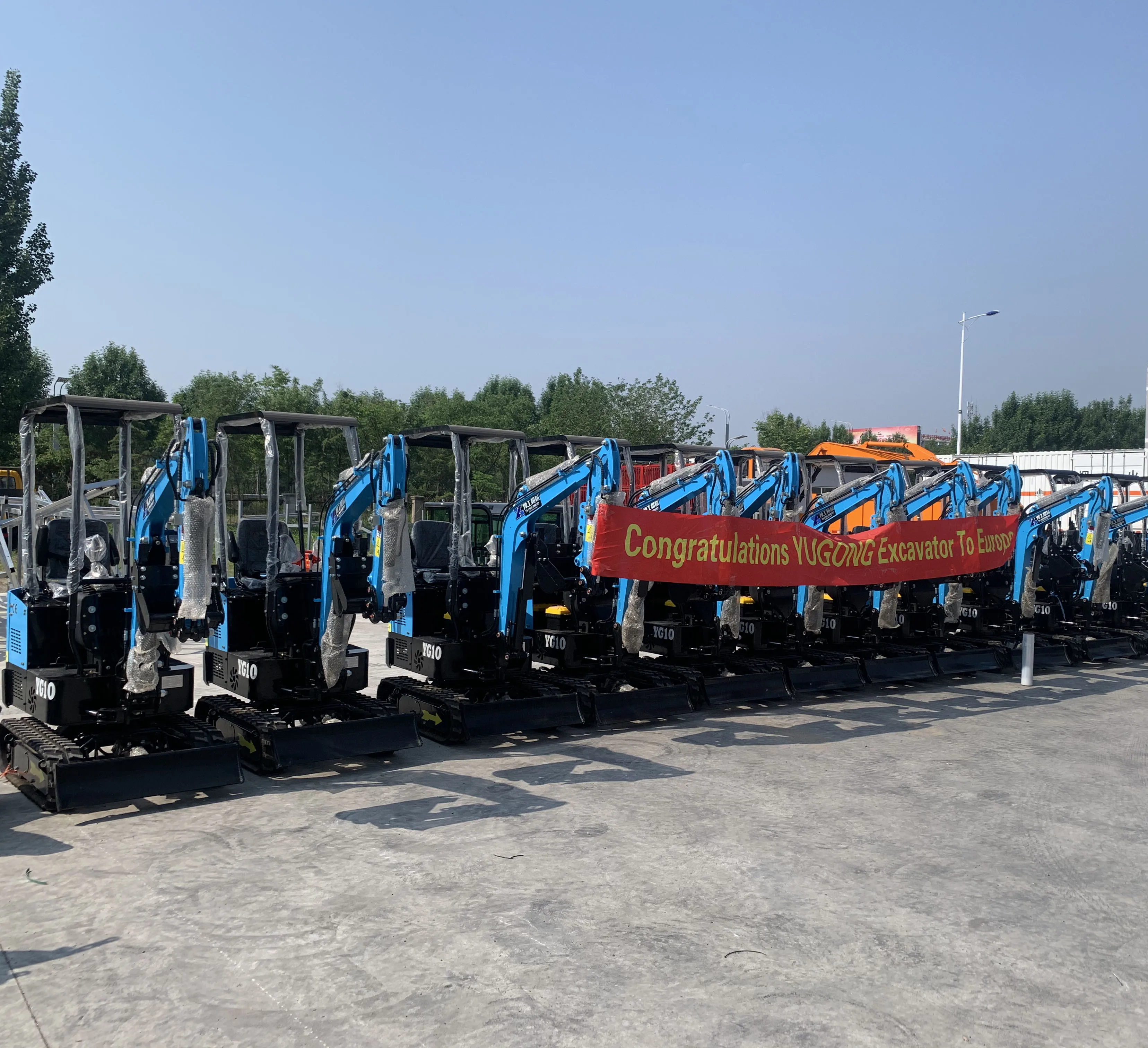 Fast Delivery High Quality 1.8 Ton Mini Excavator for Sale Compact   Crawler Tractor Walking   New  12HP