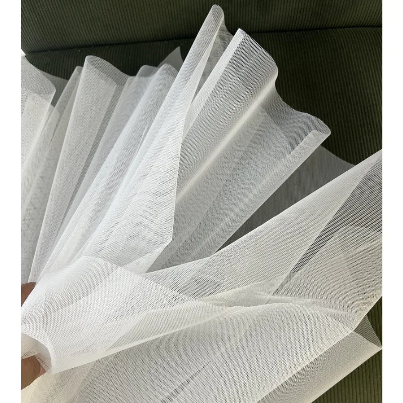 

Ширина 1,5 м, новая высококачественная прозрачная утолщенная твердая сетчатая ткань, поддерживающая сетчатая ткань для свадебных платьев, свадебные аксессуары