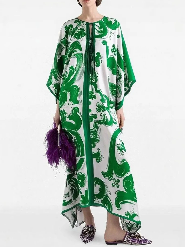 Cravatta girocollo con stampa geometrica retrò con abito pullover ampio dal design ritagliato Abito gonfio irregolare moda donna autunno 2025