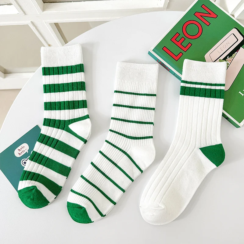 Children's socks in three pairs, spring and autumn style, simple and versatile, green striped socks for boys and girls
