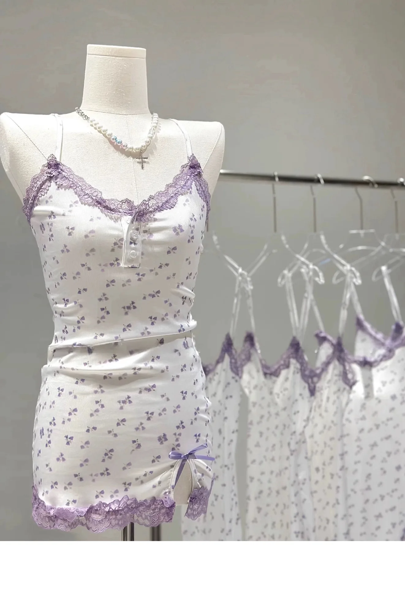 Pure desire nightgown sweet girl purple floral dress split V-neck suspender tight fitting dress lace seductive sexy  home outfit