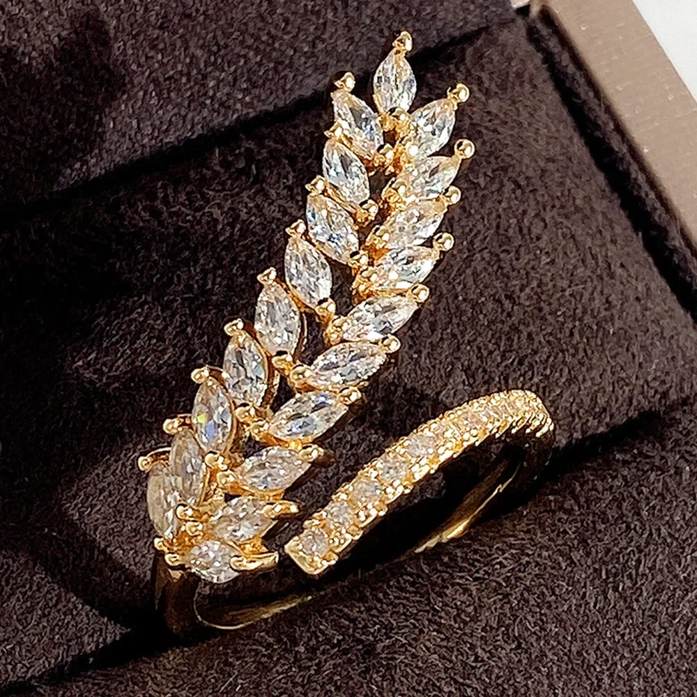 Exquisite Fashion Hollow Feather Ladies Ring Creative S925 Stamp Sterling Silver Jewelry Ladies Wheat Zircon Wedding Ring