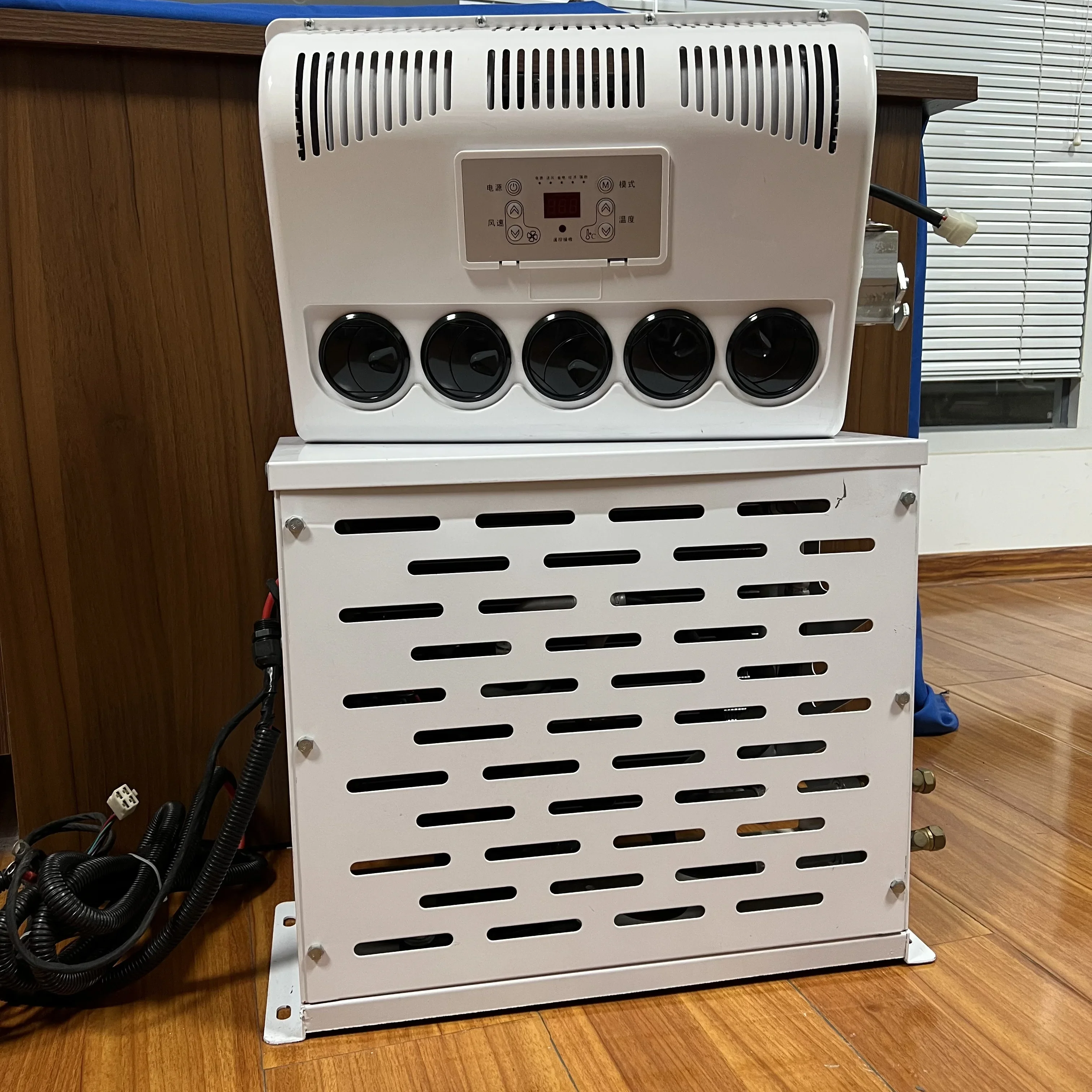 

High quality parking Air conditioning Electric Refrigeration 12V24V