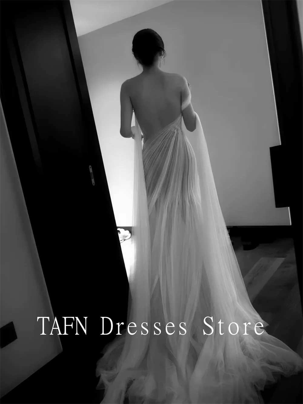 TAFN Dreamy Elegant Backless Nude Evening Dress Sexy Bridal Gown Sleeveless Floor-Length A-line Wedding Dresses