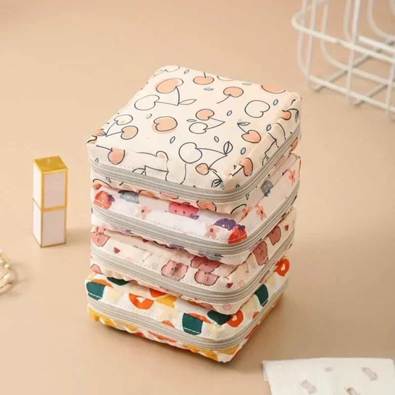 Girls Cartoon Small Cosmetic Bags Organiser Bag For Women Girl Lady Korean Cute Bear Large Capacity Sanitary Napkin Storage Bags