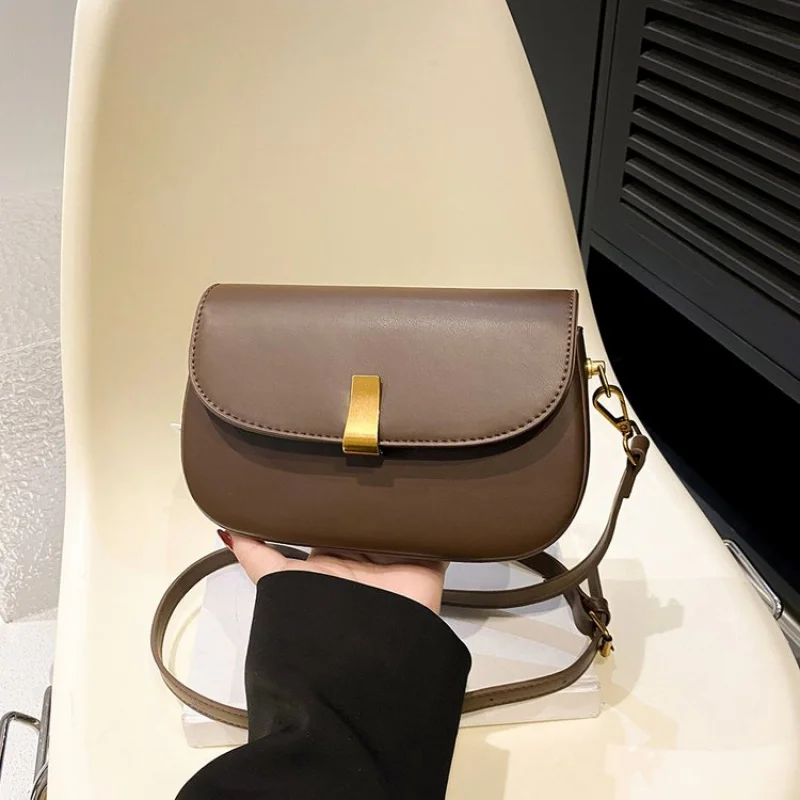 

Structured Kelsey Bag For Women With Elegant Profile And Premium Leather For A Polished Look