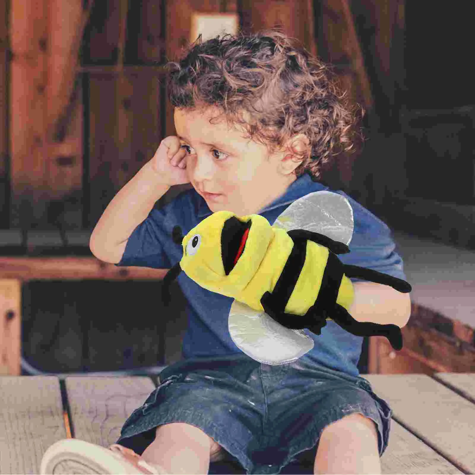 Bee Hand Puppet Animal Plush Toy Emulated Cartoon Insect Appease Simulation Model Cotton