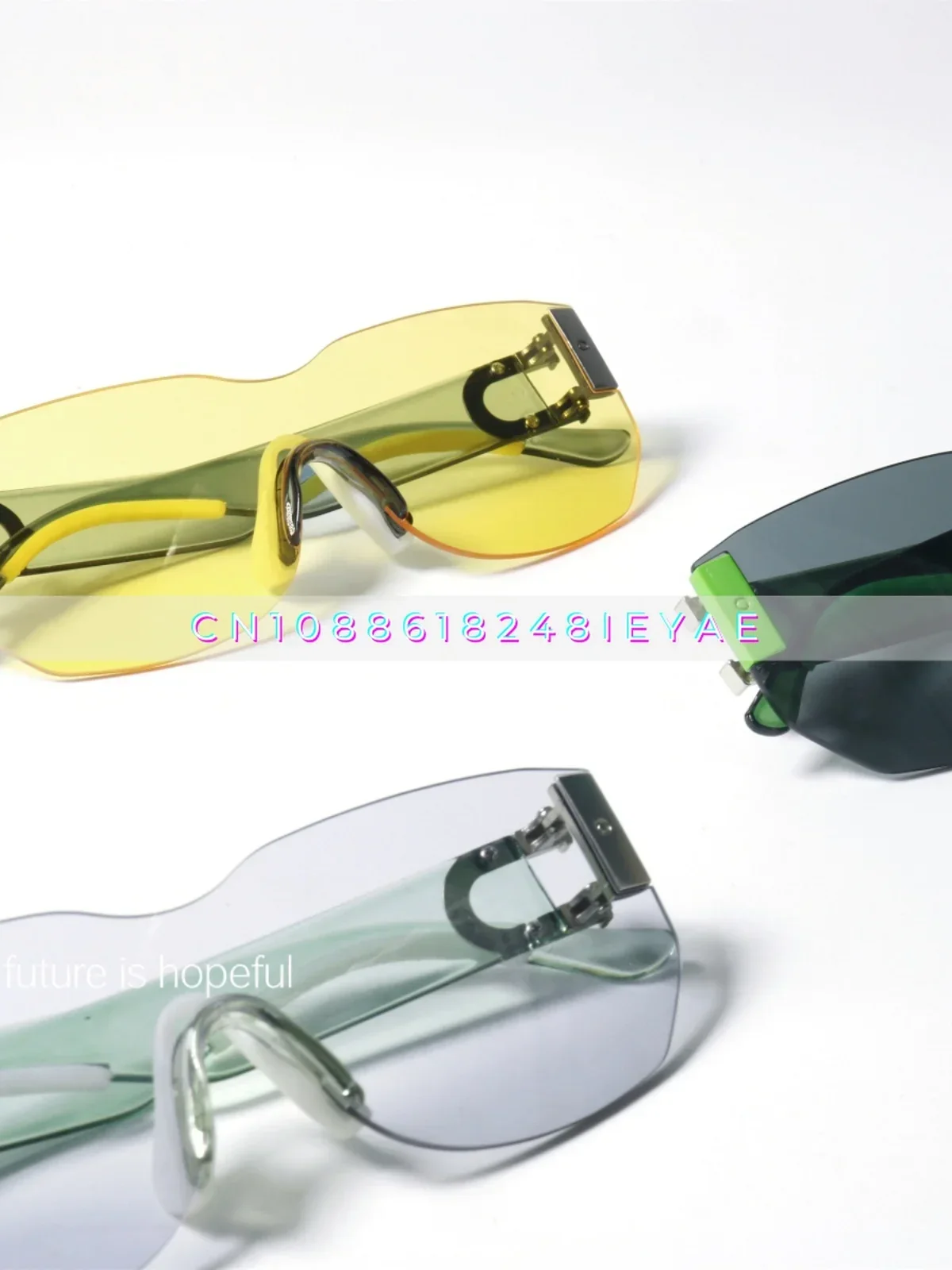 Нишевые безрамочные цельные солнцезащитные очки UV400 с защитой от ультрафиолета Персонализированные авангардные контрастные солнцезащитные очки