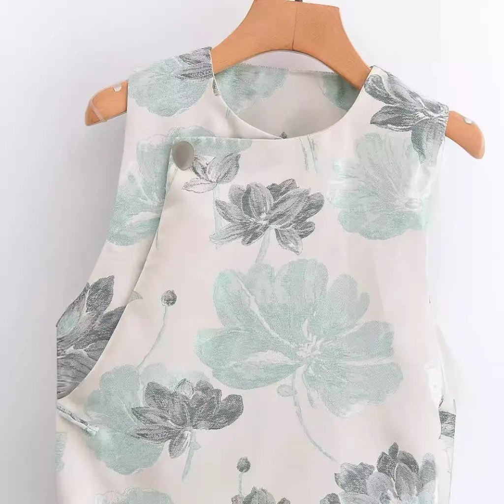 

Lotus Leaf Korean Women's Vest Retro Guofeng Button round Neck Spring New Wholesale 65MR-240313