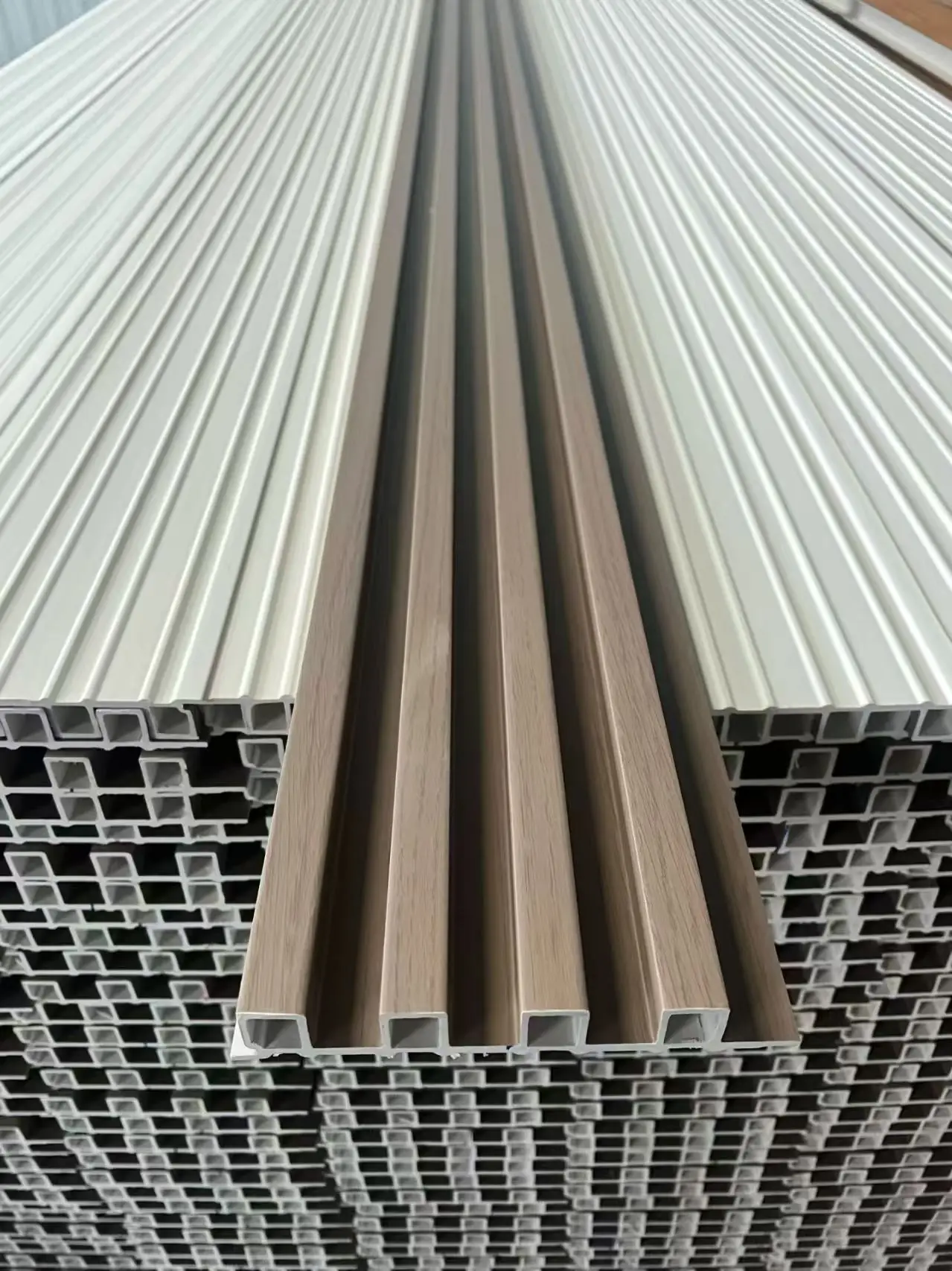 2026 PVC WPC Geometric Fluted Anti-Slip Wall Panel for Hotel Bedroom Gym Decoration Modern Design Soundproof Easy Installationpr