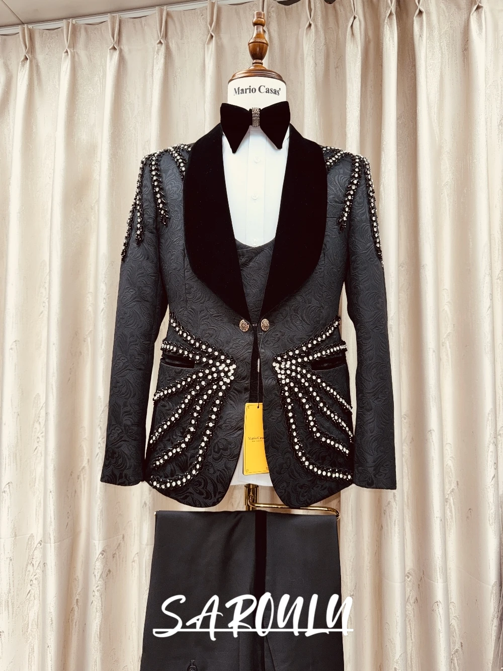 

Men's 3 Piece Luxury Black Tuxedo Suit Velvet Shawl Lapel Crystal Beaded Jacquard Blazer Vest Pants Set Groom Wedding Prom Wear