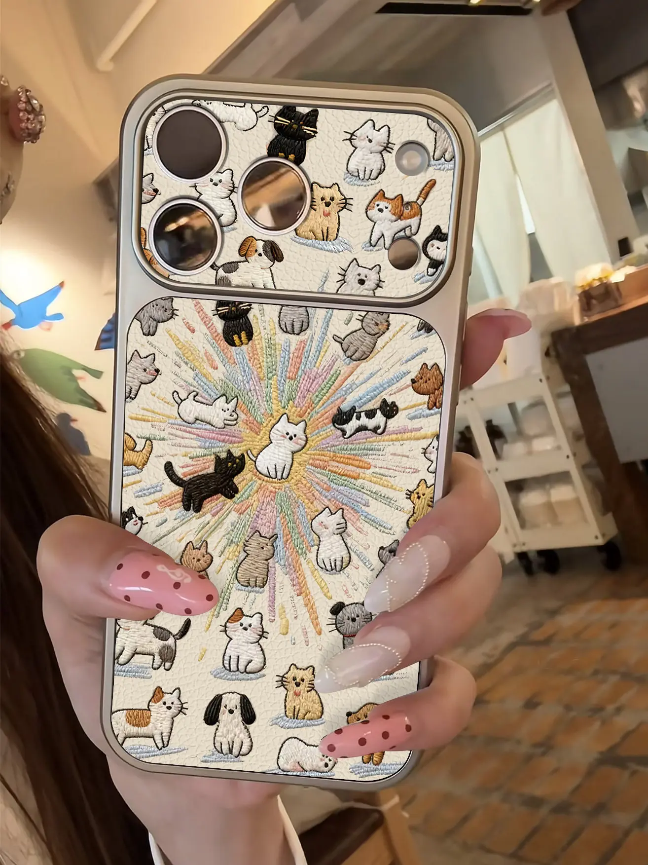 Cartoon-Farbige Kätzchen-Imitat 17 Handyhülle für iPhone 13 14 15 16 17 Pro Max 17Pro, Galvanisierter Stoßfänger, Stoßfeste Leder-INS-Hülle – Detail 9