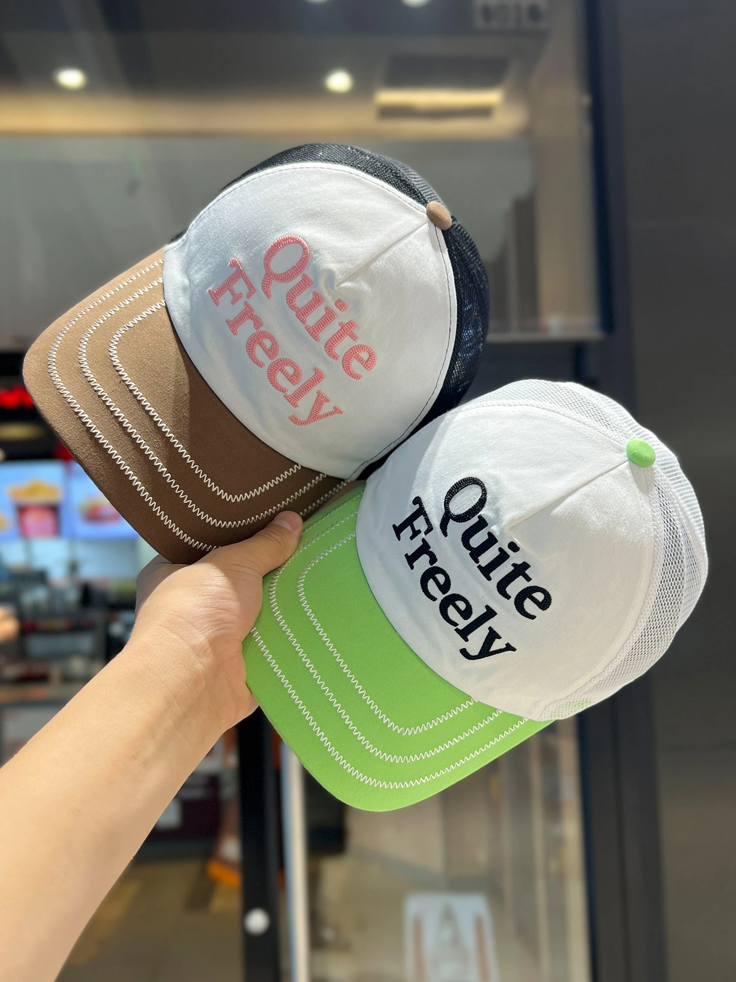 

Fashion Contrast Color Baseball Cap Men's and Women's Summer Mesh Breathable Sun Cap Versatile Sunscreen Cap