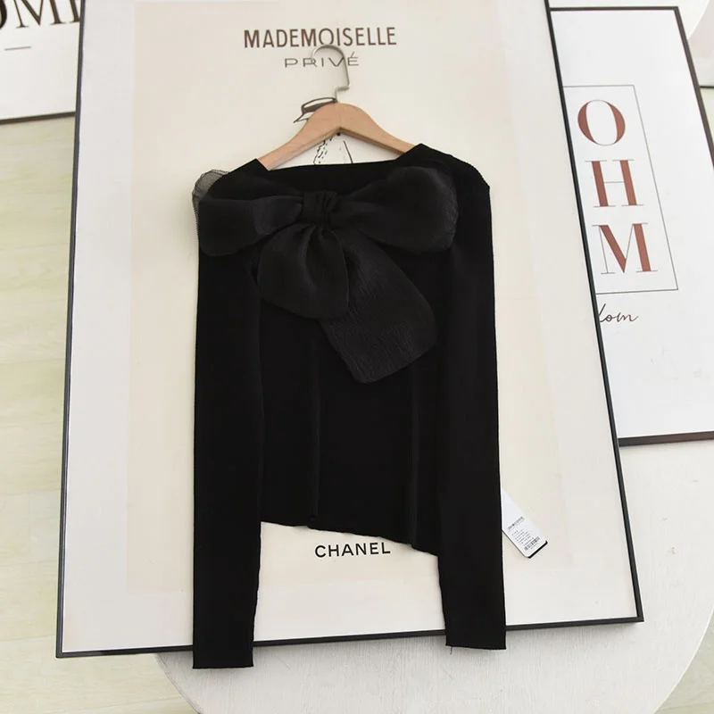 

Xiao Ai's Ultra Sli Knot Splice Slimming Knitted Sweater Design Sensation Faionable Autumn Wear