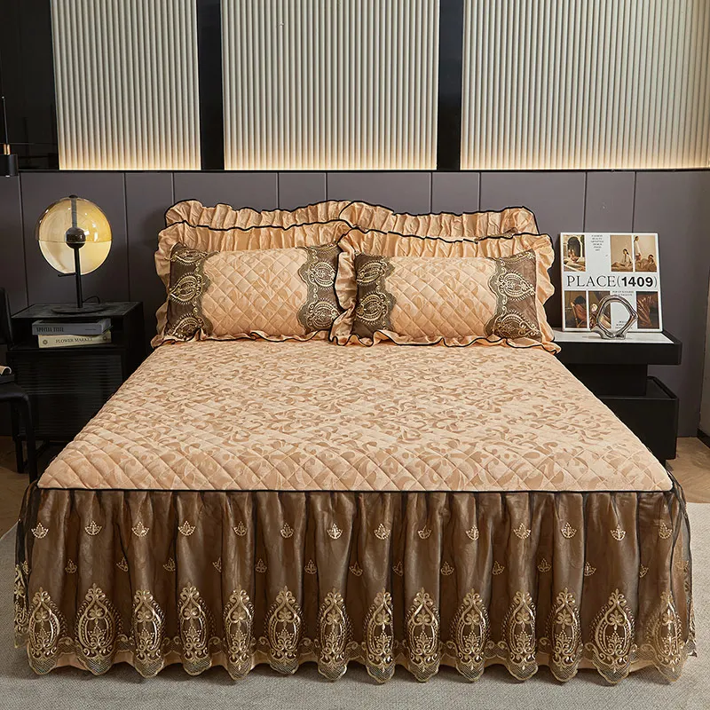 AI WINSURE-European Velvet Bedspreads Luxury, Queen Size, King, Quilted Lace Bed Skirt, Soft Bed Cover, with 2 Pillowcases