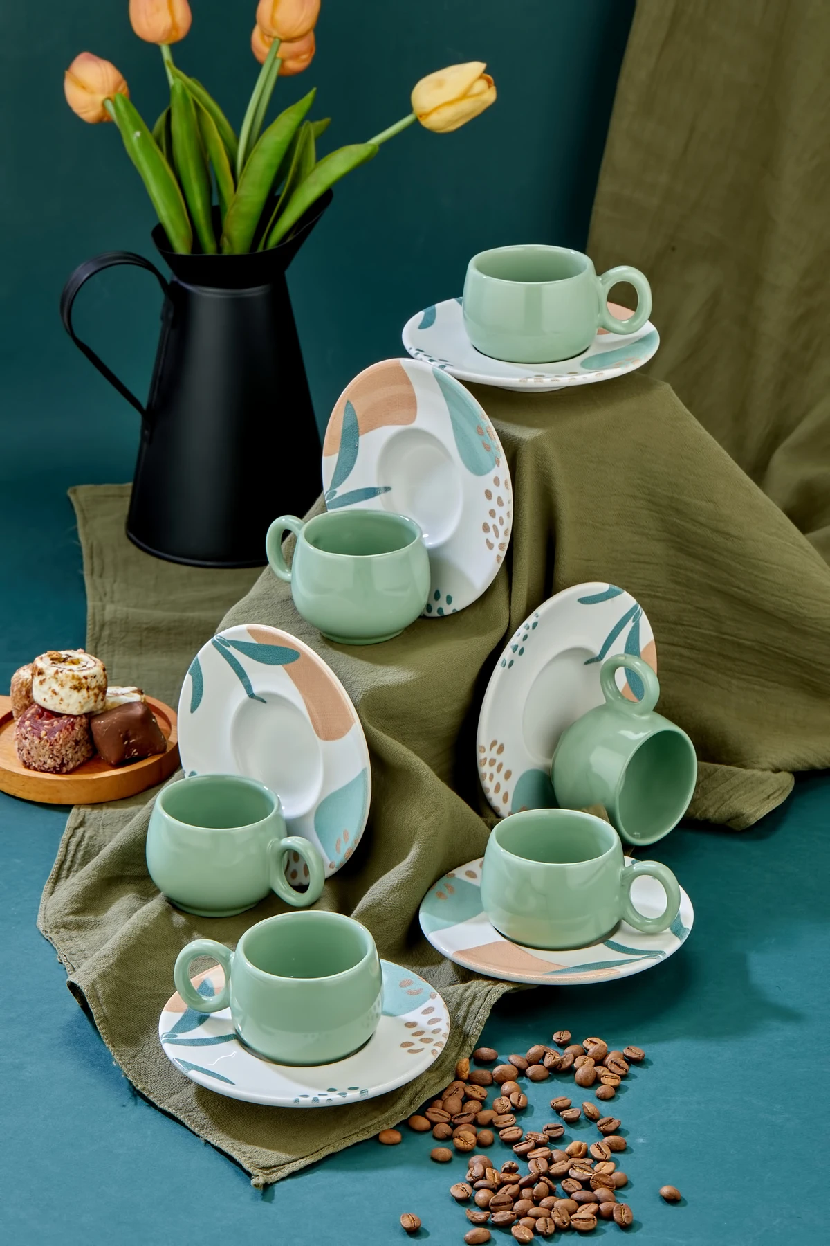 Plump Soft Luxury Ceramic Coffee Cup Set, Green Coffee Cup Turkish Coffee Set 12 Pieces Luxury Ceramic Coffee Cup Set for 6 Peop